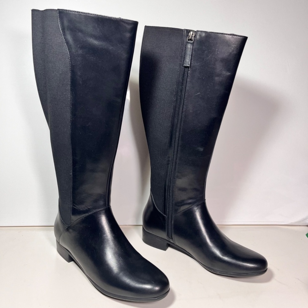 Trotters Misty Wide Shaft Knee High Boots - Picture 2 of 5